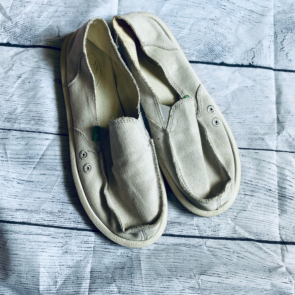 Women’s Sanuk size 10 shoes